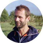 Portrait de Mathias André, spécialiste expert en verger naturel en permaculture.